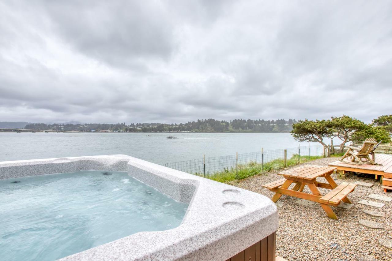 Harbor House Villa Waldport Exterior photo